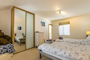 4 habitaciones, tabla de planchar con plancha y wifi gratis