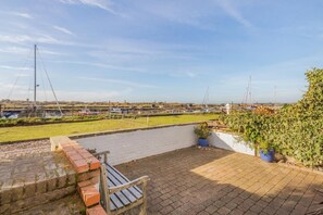 Terrace/patio - 3 Bed in Southwold (oc-hshore) (Southwold)
