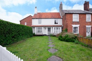 Exterior - 3 Bed in Southwold (oc-hmil) (Southwold)