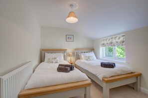 Iron/ironing board, travel cot, free WiFi, bed sheets - 3 Bed in Southwold (oc-hmil) (Southwold)
