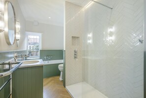 Hair dryer, towels - 2 Bed in Walberswick (oc-hstone) (Walberswick)