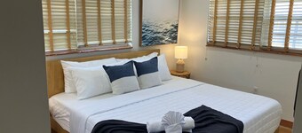 2-bedroom cottage with a pool in the best part of Cape Canaveral