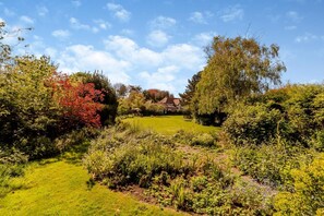 المنطقة المحيطة بالمنشأة