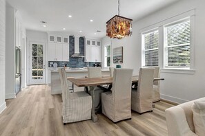 Dining - Stunning New 4br/4.5ba 30A Beach House Between Alys and Rosemary Beach Sleeps 14 (alys beach)
