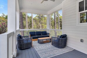 Property grounds - Stunning New 4br/4.5ba 30A Beach House Between Alys and Rosemary Beach Sleeps 14 (alys beach)