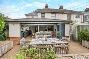 Outdoor dining - 4 Bed in Southwold (oc-hskimm) (Southwold)