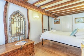 3 bedrooms, iron/ironing board, free WiFi, bed sheets - 3 Bed in Southwold (oc-hsmugg) (Southwold)