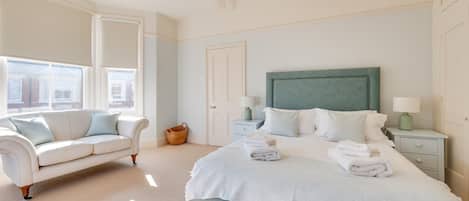 Silitysrauta/-lauta, ilmainen Wi-Fi, vuodevaatteet