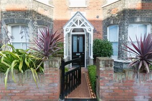 Exterior detail - 4 Bed in Southwold (oc-hwye) (Southwold)