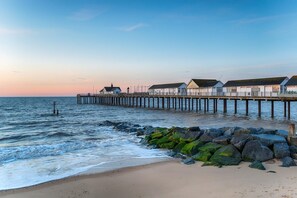 Beach - 2 Bed in Southwold (oc-hbrea) (Southwold)