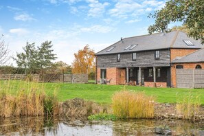 Exterior - 2 Bed in Yoxford (oc-hploug) (Yoxford)