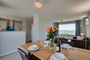 Dining - 2 Bed in Padstow (oc-p00738) (Padstow)