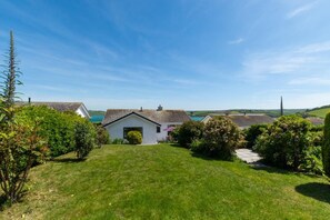 Property grounds - 2 Bed in Padstow (oc-p00738) (Padstow)