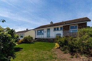 Exterior - 2 Bed in Padstow (oc-p00738) (Padstow)