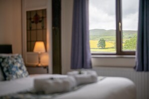 Iron/ironing board, free WiFi, bed sheets - 4 Bed in Hawes (oc-ds940) (Hawes)