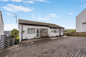 Exterior - 2 Bed in Penally (oc-pw9150) (Penally)