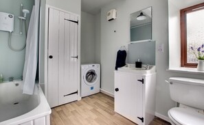 Towels - 2 Bed in Berwick-upon-Tweed (oc-nb678) (Lowick)