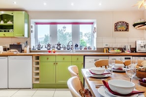 Dining - 3 Bed in Appersett (oc-ds944) (Appersett)