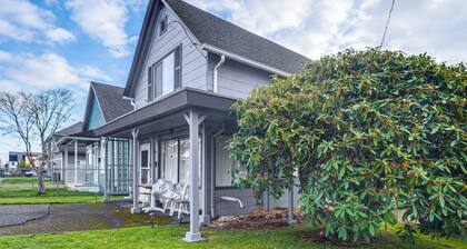 Walkable Home in Hoquiam! Olympic Peninsula Base