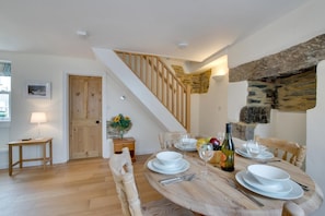 Dining - 2 Bed in Porthleven (oc-pevcot) (Porthleven)