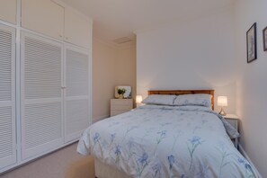 3 bedrooms, iron/ironing board, free WiFi, bed sheets - 3 Bed in Scarborough (oc-s018) (Scarborough)