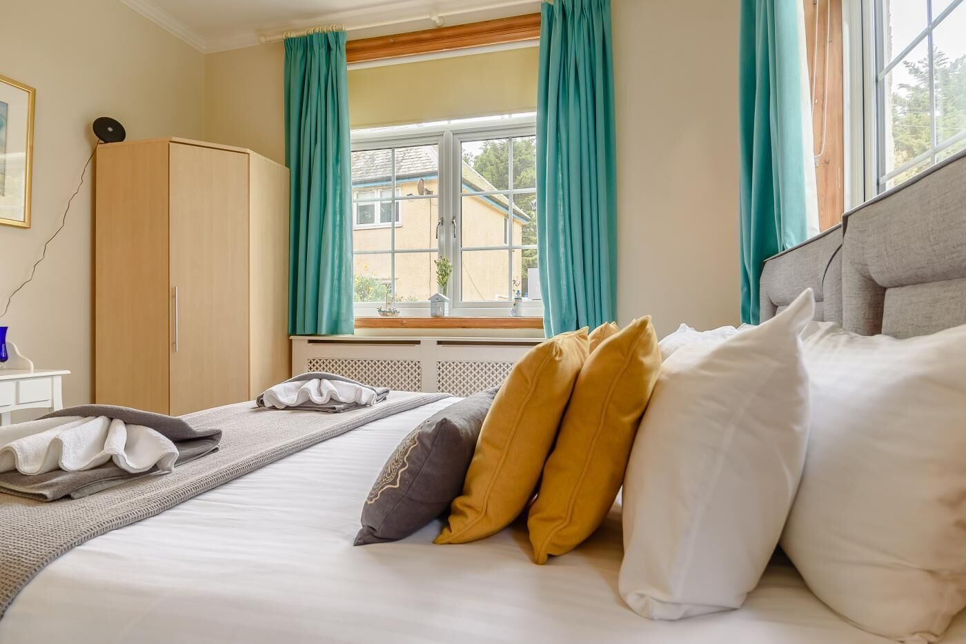 Fer et planche à repasser, Wi-Fi gratuit, draps fournis