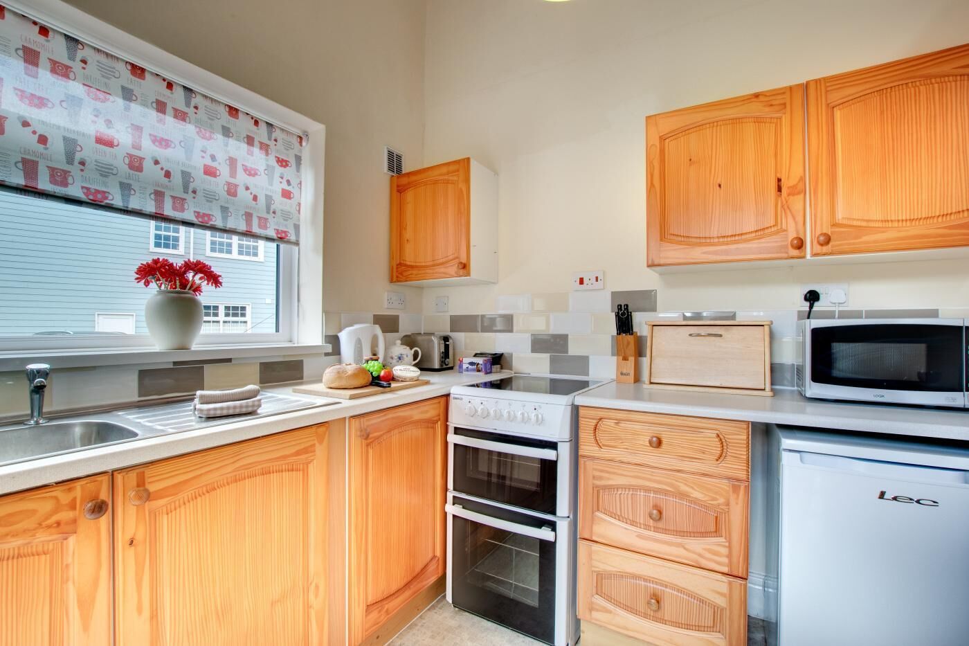 Microwave, oven, cookware/dishes/utensils