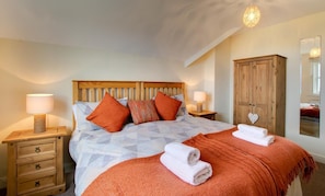 3 bedrooms, iron/ironing board, free WiFi, bed sheets - 3 Bed in Beadnell (oc-88710) (Beadnell)