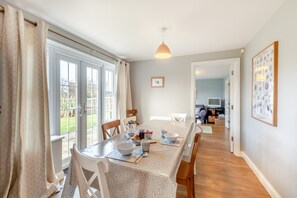 Dining - 5 Bed in Beadnell (oc-26743) (Beadnell)