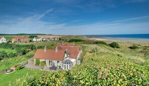 Exterior - 4 Bed in Bamburgh (oc-10749) (Bamburgh)