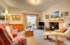 TV, fireplace - 2 Bed in Belford (oc-79885) (Belford)