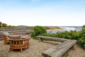 Property grounds - 2 Bed in Blyth (oc-406407) (Cambois)