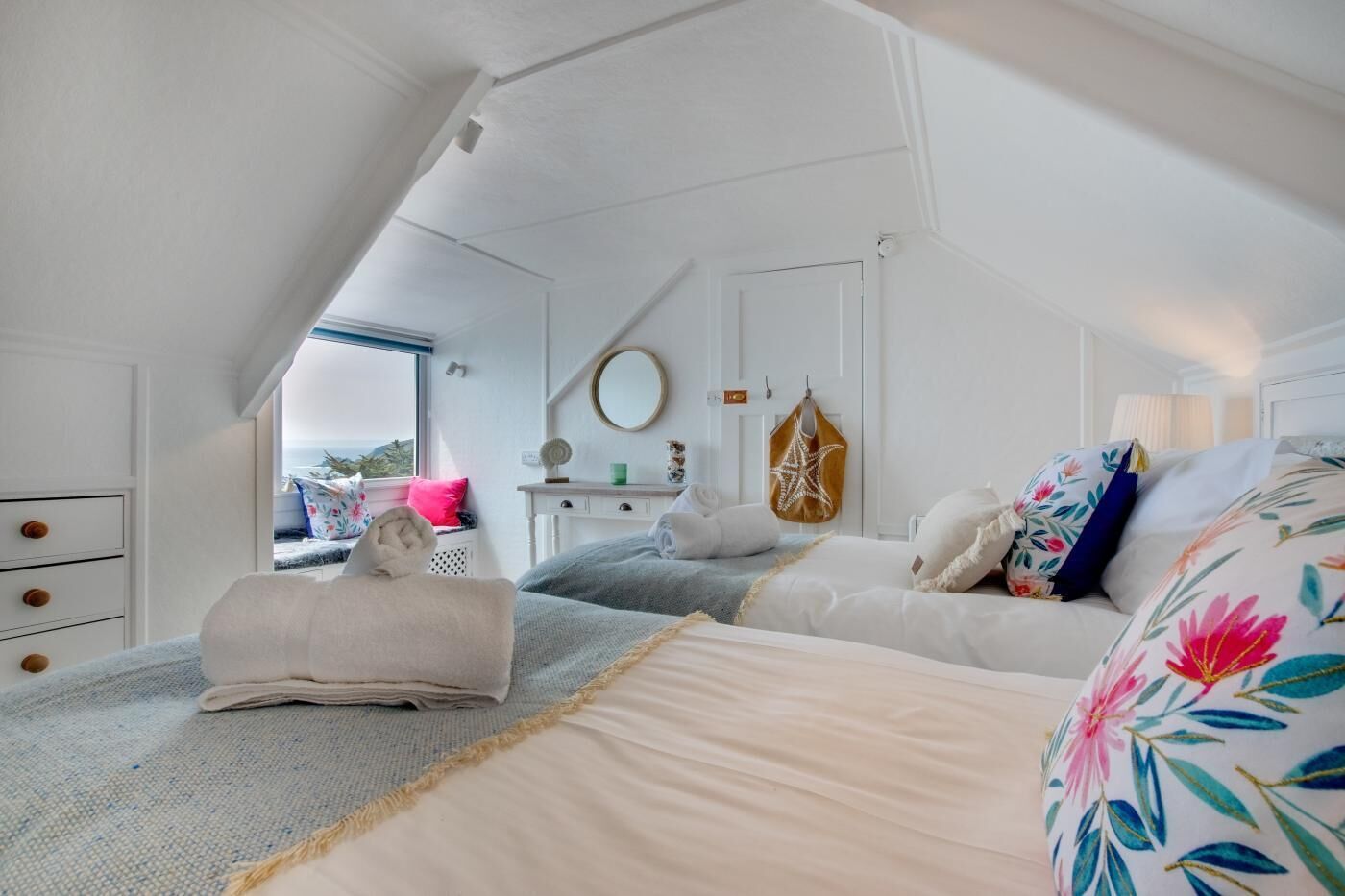4 bedrooms, iron/ironing board, travel cot, free WiFi