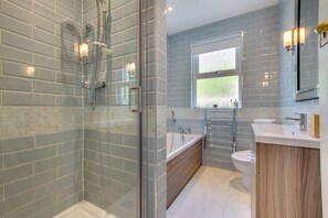 Hair dryer, towels - 4 Bed in Praa Sands (oc-poohco) (Praa Sands)