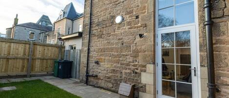 تفاصيل الفندق من الخارج