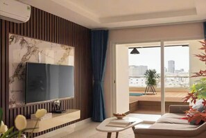 Phòng Suite dành cho gia đình, 3 phòng ngủ, quyền sử dụng Club Lounge, quang cảnh thành phố | Bộ trải giường bằng vải cotton Ai Cập, bộ đồ giường cao cấp