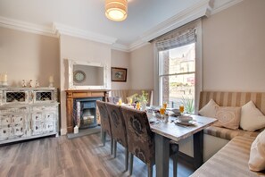 Dining - 4 Bed in Whitby (oc-w461) (Whitby)