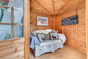 Interior - 4 Bed in Whitby (oc-w461) (Whitby)