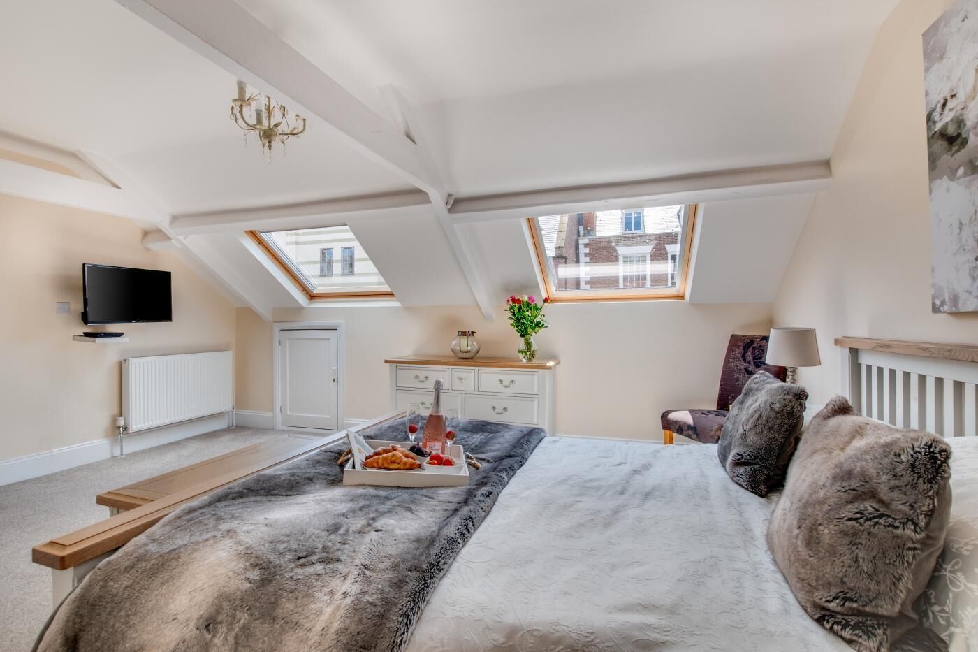 Bügeleisen/Bügelbrett, kostenloses WLAN, Bettwäsche