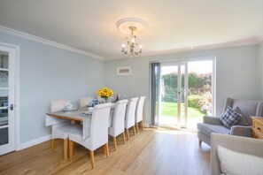 Dining - 4 Bed in Padstow (oc-p00759) (Padstow)