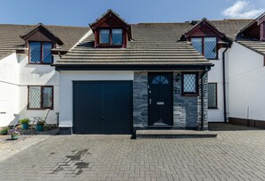 Exterior - 4 Bed in Padstow (oc-p00759) (Padstow)