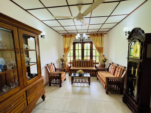 Airport Gateway! Cozy 2BR Villa Minutes from BIA CMB. Perfect Stopover.