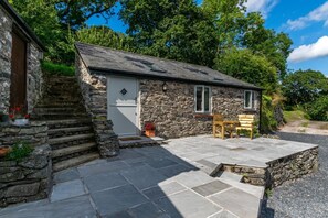 Terrace/patio - 1 Bed in Abergele (oc-bow134) (Llanfair Talhaiarn)