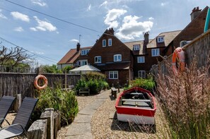 Property grounds - 4 Bed in Mundesley (oc-1997) (Mundesley)