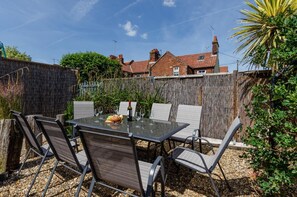 Outdoor dining - 4 Bed in Mundesley (oc-1997) (Mundesley)