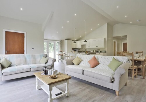 7 Bed in Barsham (oc-then)