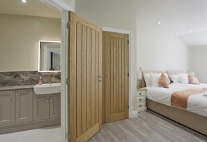 Fer et planche à repasser, Wi-Fi gratuit, draps fournis