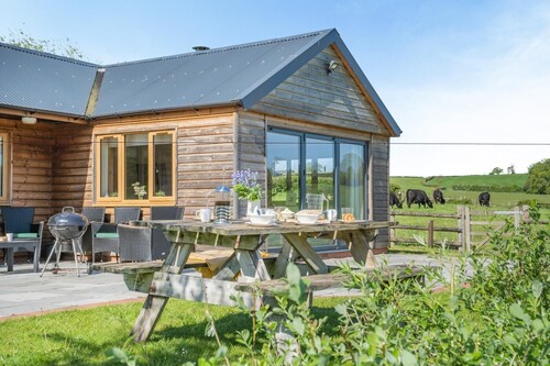 3 Bed in Bassaleg (oc-bow138)