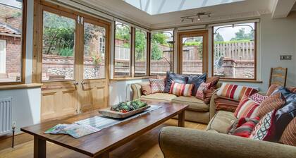 4 Bed in Harpley (oc-1989)
