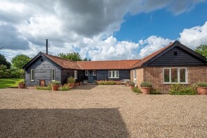 Exterior - 2 Bed in Middleton (oc-rfb) (Middleton Moor)